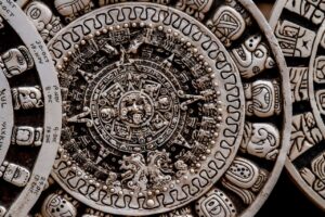 Tzolk’in: Το Ιερό Ημερολόγιο των Μάγιας φτιαγμενο απο πέτρα